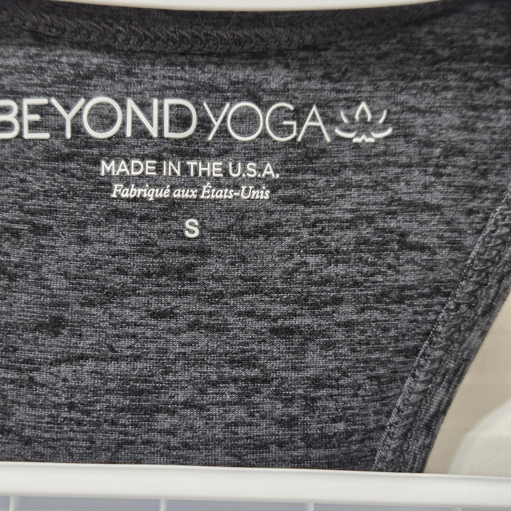 Beyond Yoga Bra - Picture 3 of 4